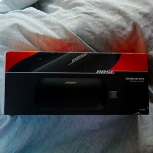 NEW - BOSE SOUNDLINK FLEX Bluetooth speaker, 2nd GEN, BLACK